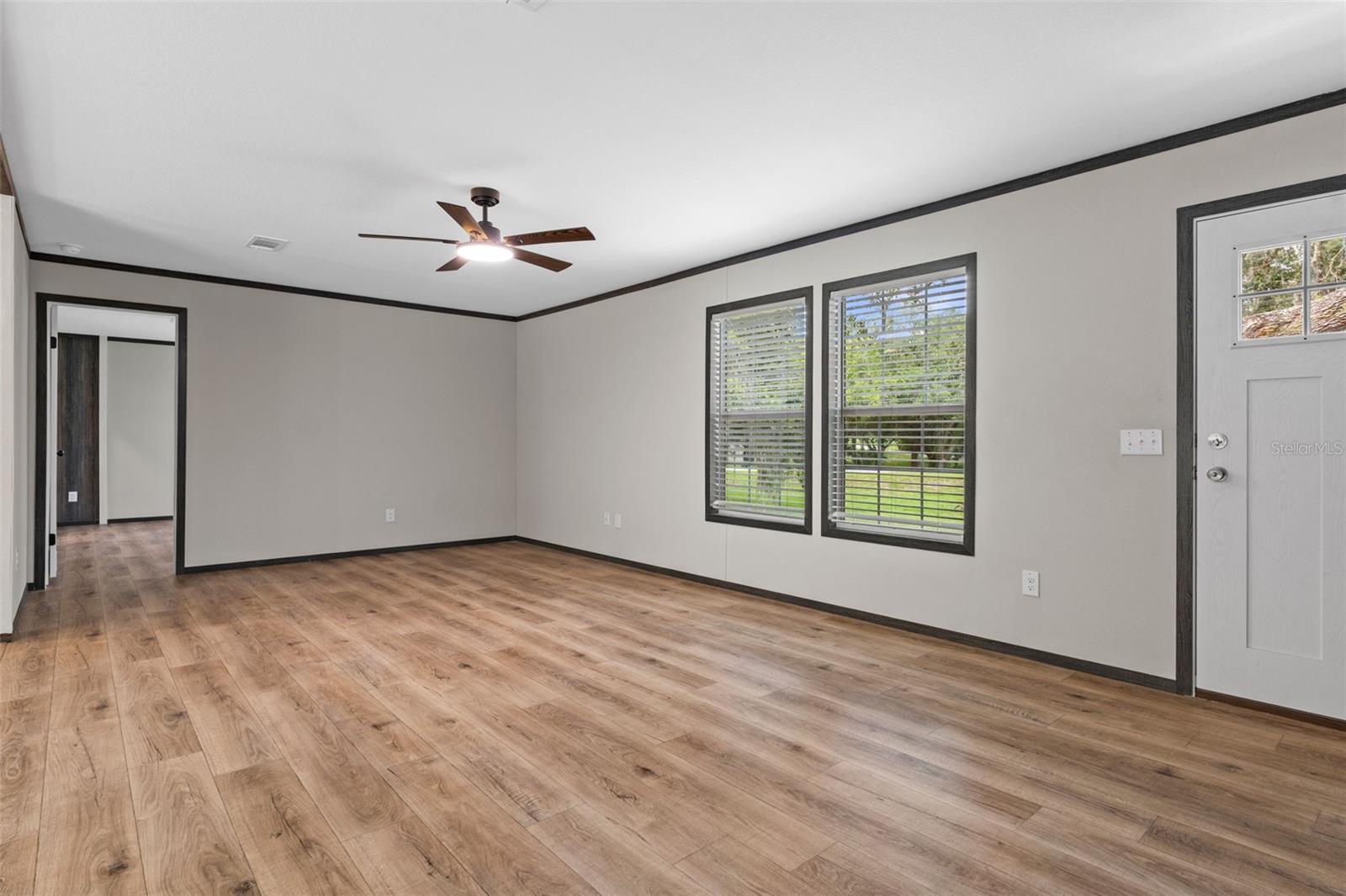 17912 GREENSBORO ST — photo 7