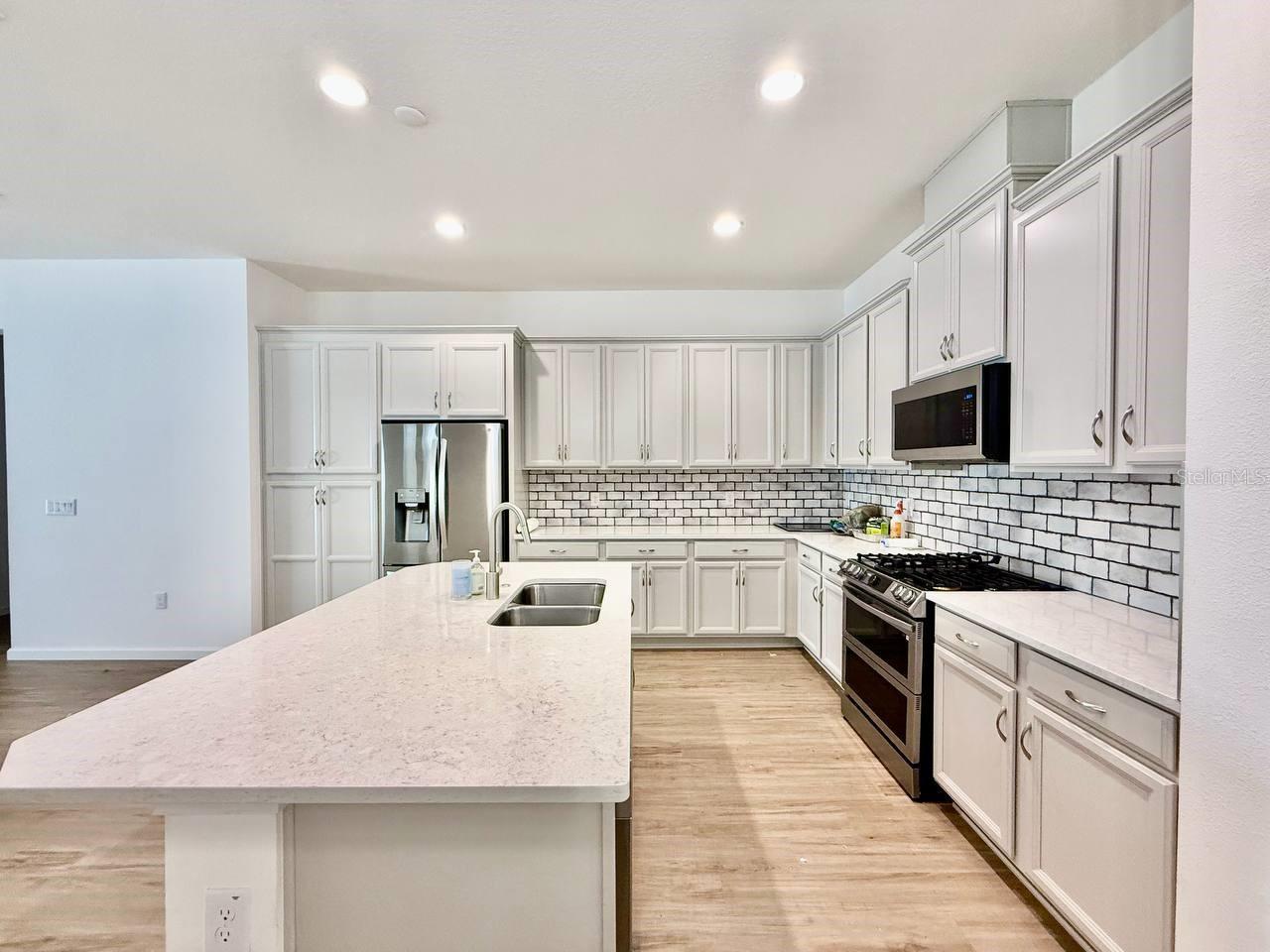 827 WINTERSIDE DR — photo 9