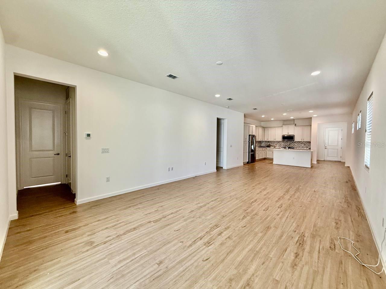 827 WINTERSIDE DR — photo 14