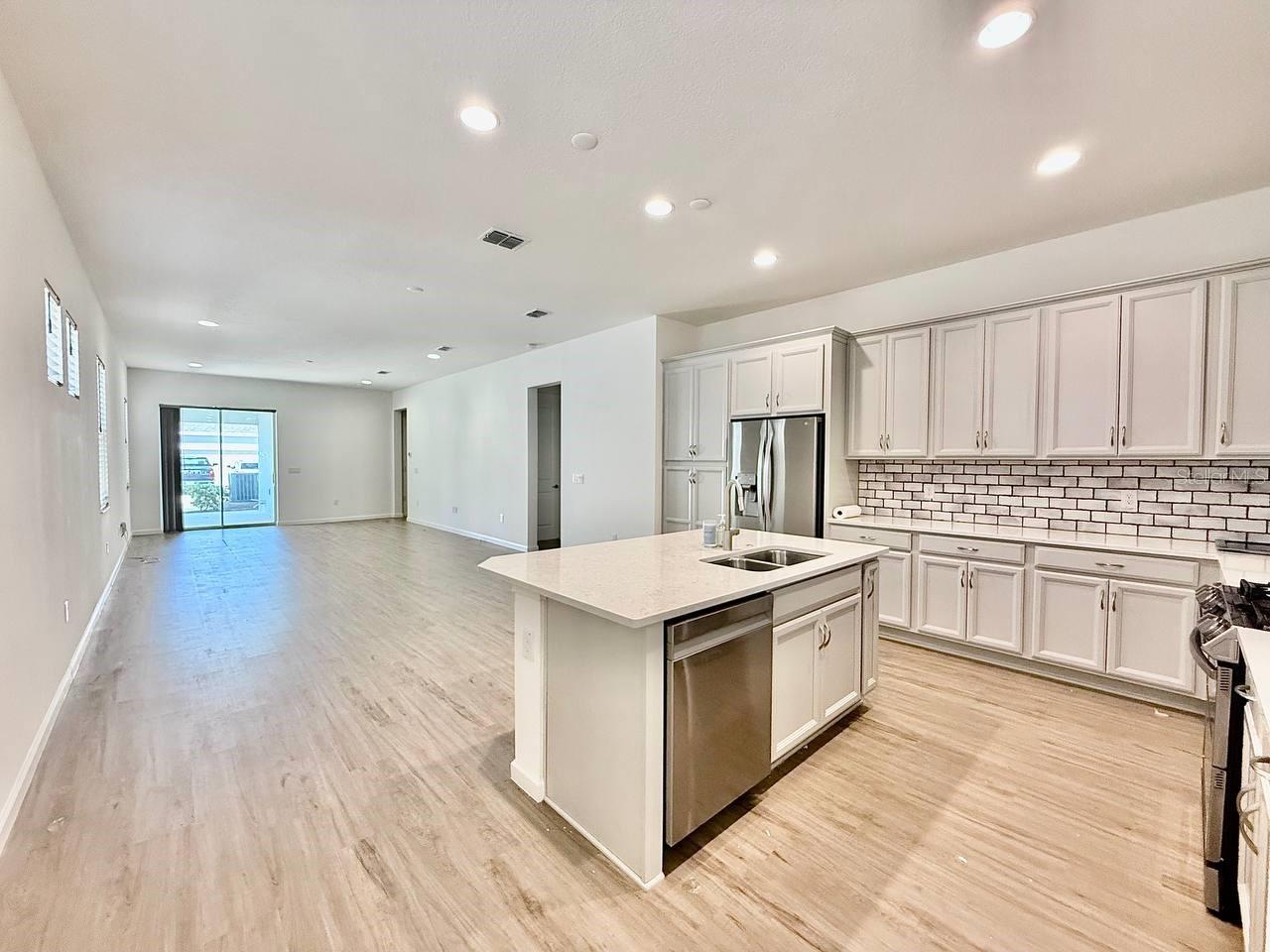 827 WINTERSIDE DR — photo 6