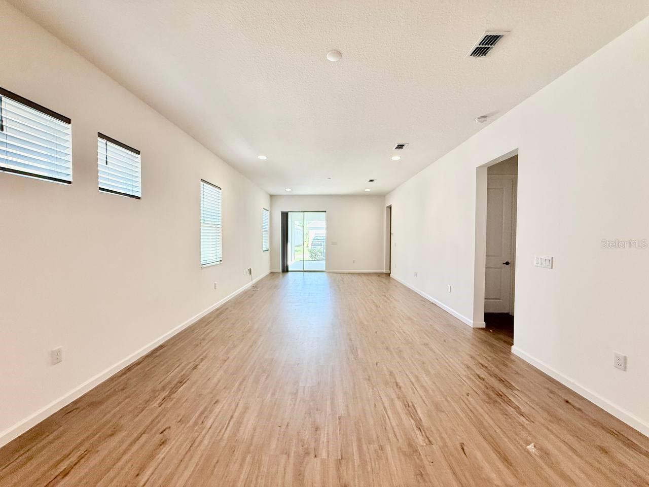 827 WINTERSIDE DR — photo 12