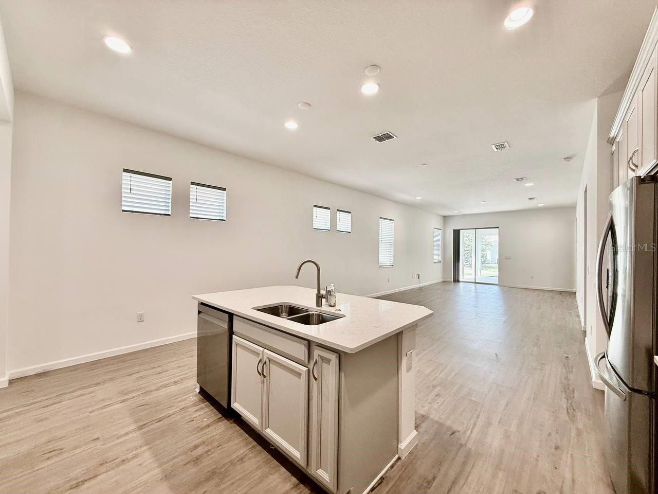 827 WINTERSIDE DR — photo 11