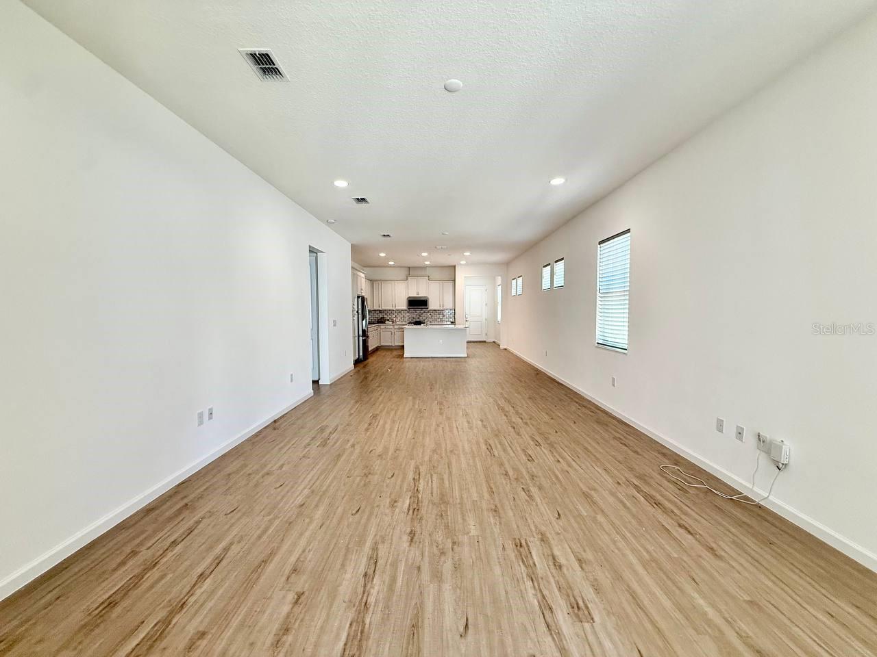 827 WINTERSIDE DR — photo 13