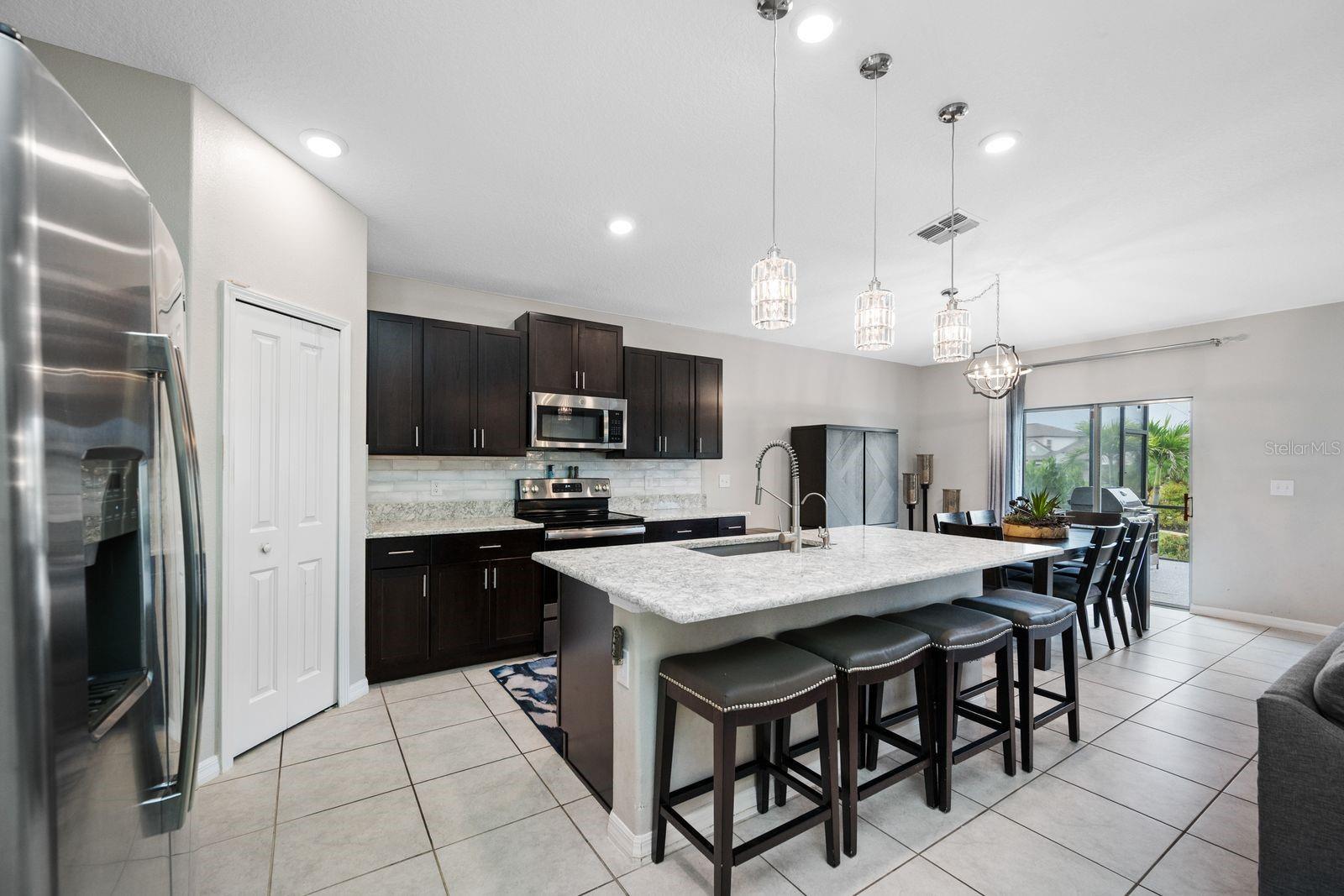6022 TREMEZA PL — photo 2