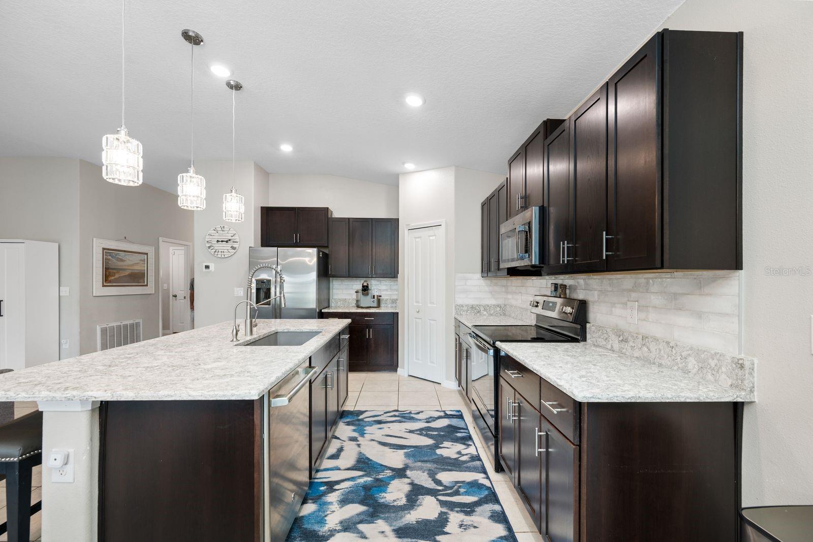 6022 TREMEZA PL — photo 22