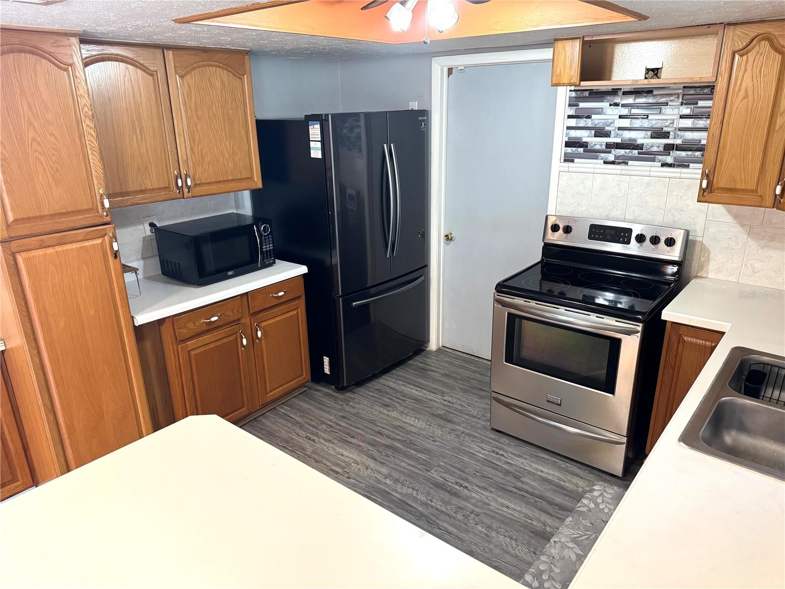 1312 N TAYLOR RD — photo 10