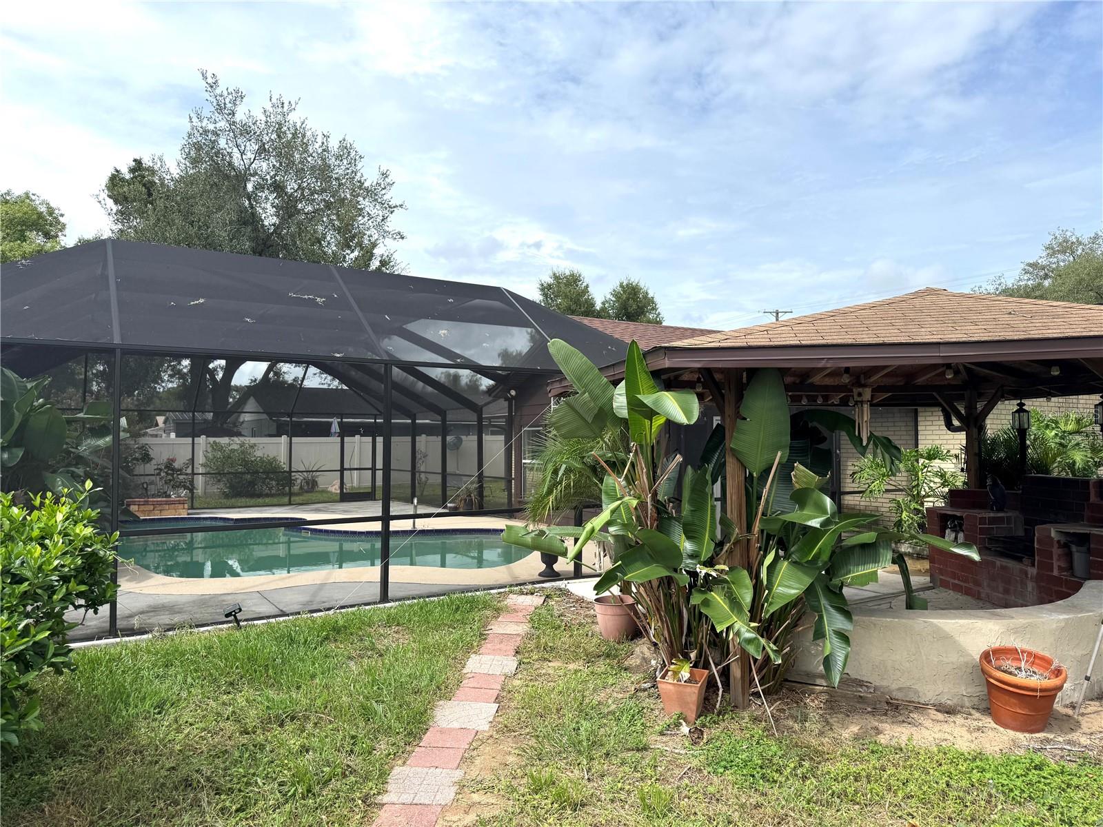 1312 N TAYLOR RD — photo 31