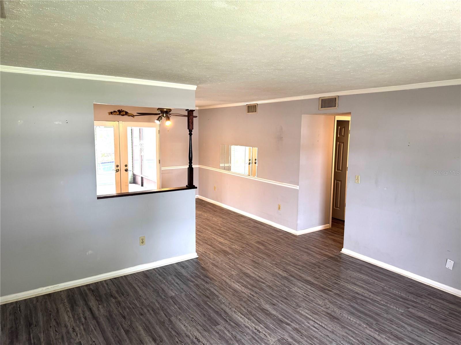 1312 N TAYLOR RD — photo 3