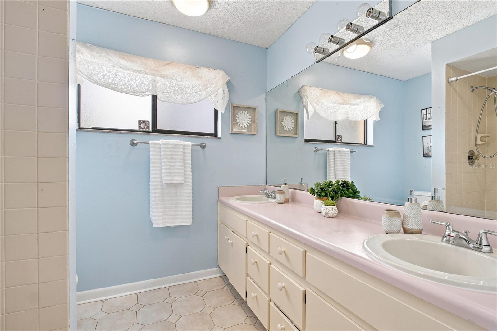 6803 LONGPOINTE WAY — photo 24