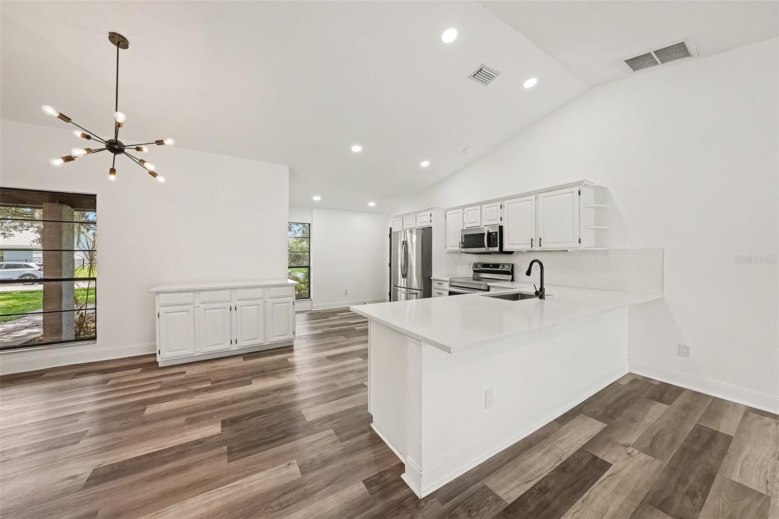 4715 KEMBLE CT — photo 9