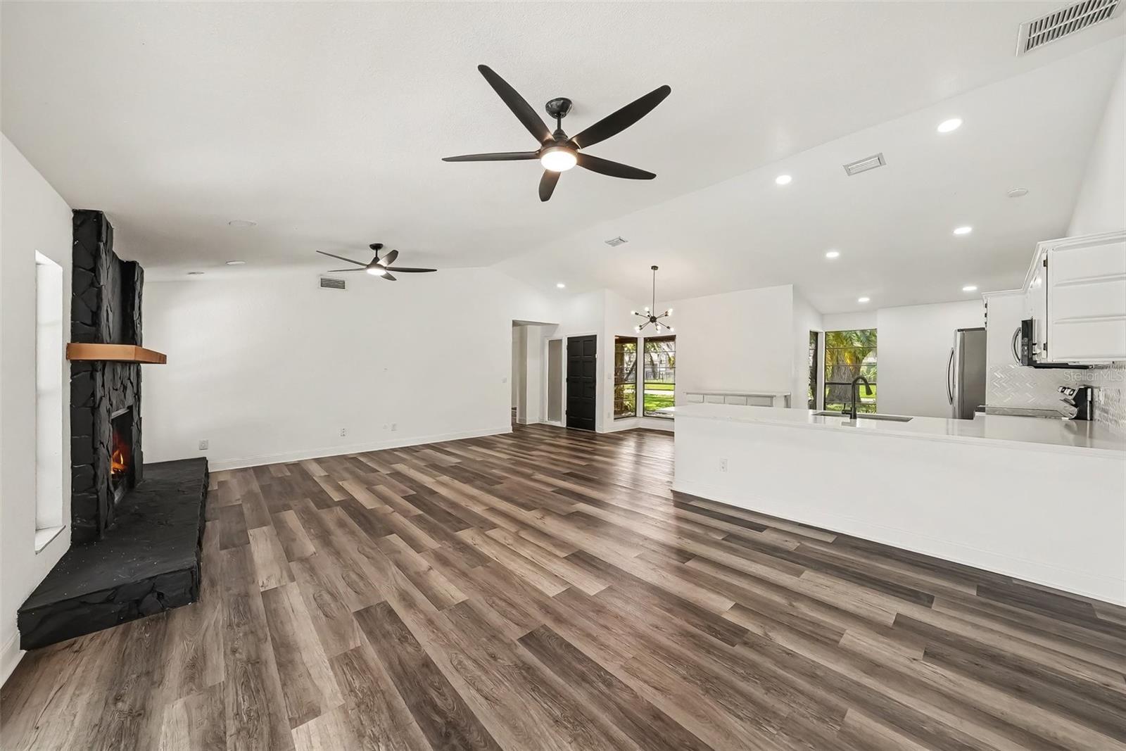 4715 KEMBLE CT — photo 6