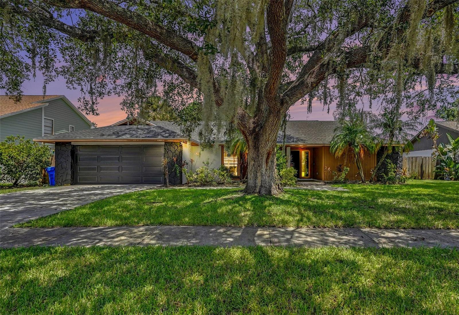 4715 KEMBLE CT — photo 38
