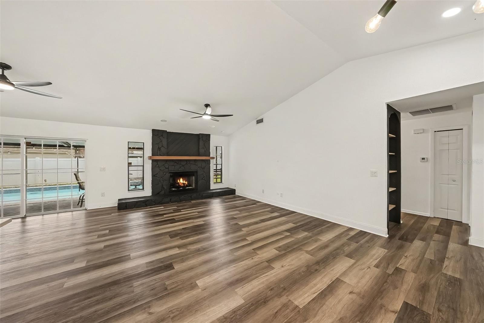 4715 KEMBLE CT — photo 4