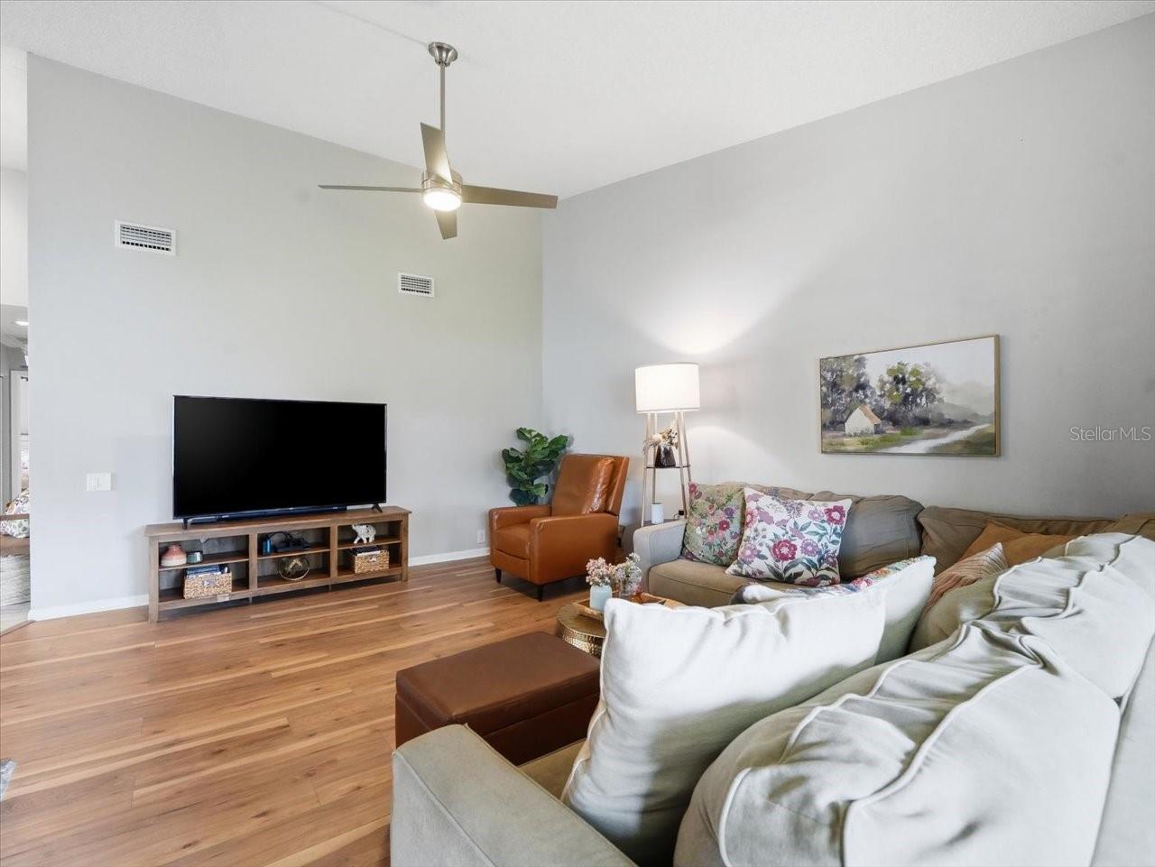 1816 LAKE CYPRESS DR #1816 — photo 24