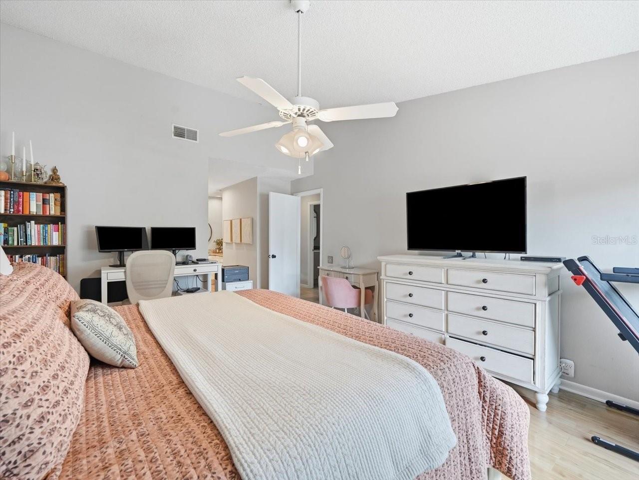 1816 LAKE CYPRESS DR #1816 — photo 33