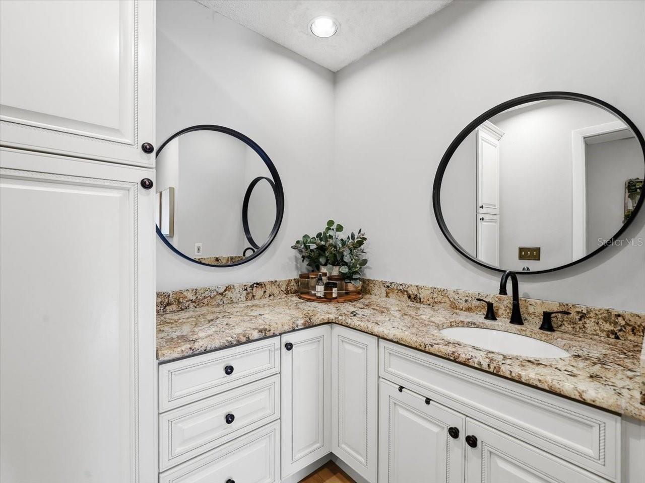 1816 LAKE CYPRESS DR #1816 — photo 35
