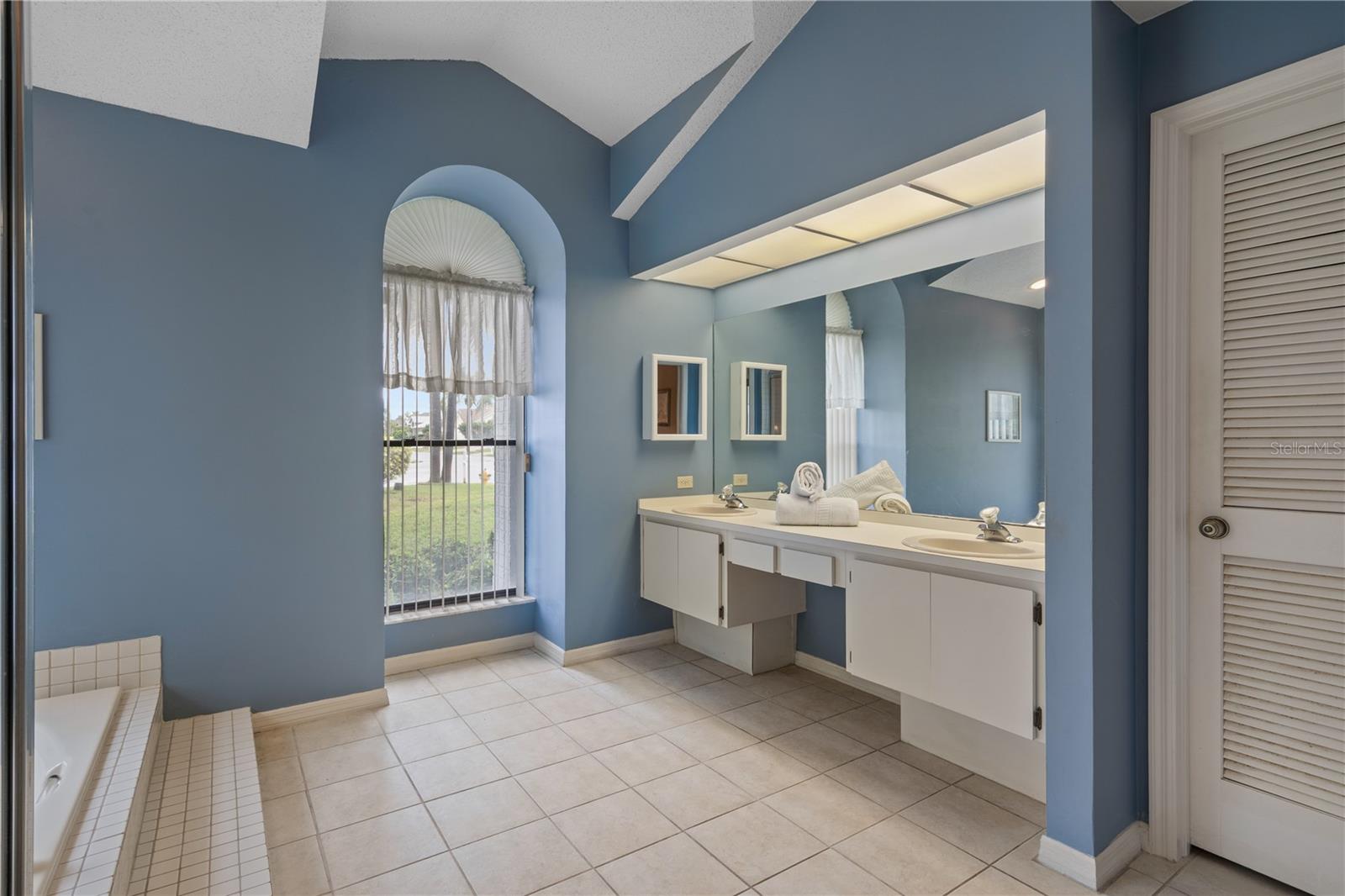 3225 GLENWOOD CIR — photo 30