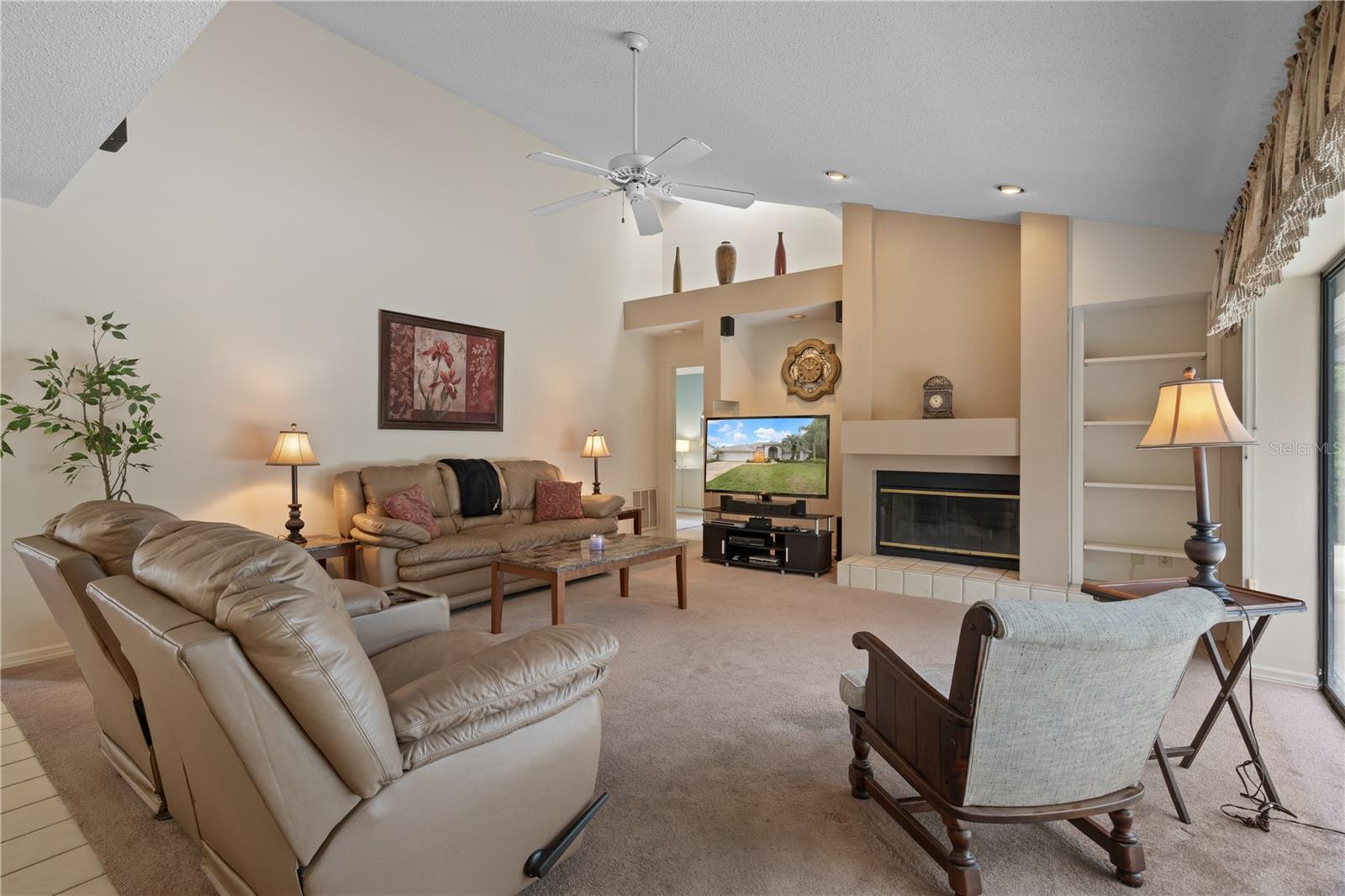 3225 GLENWOOD CIR — photo 24