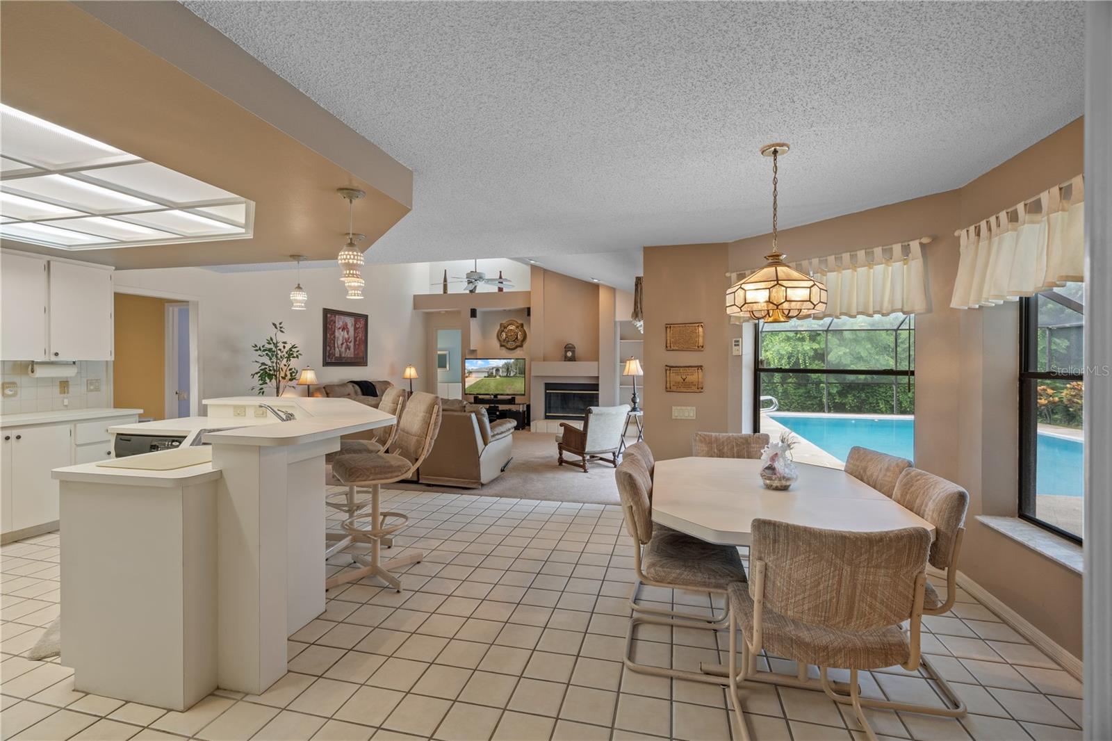 3225 GLENWOOD CIR — photo 14