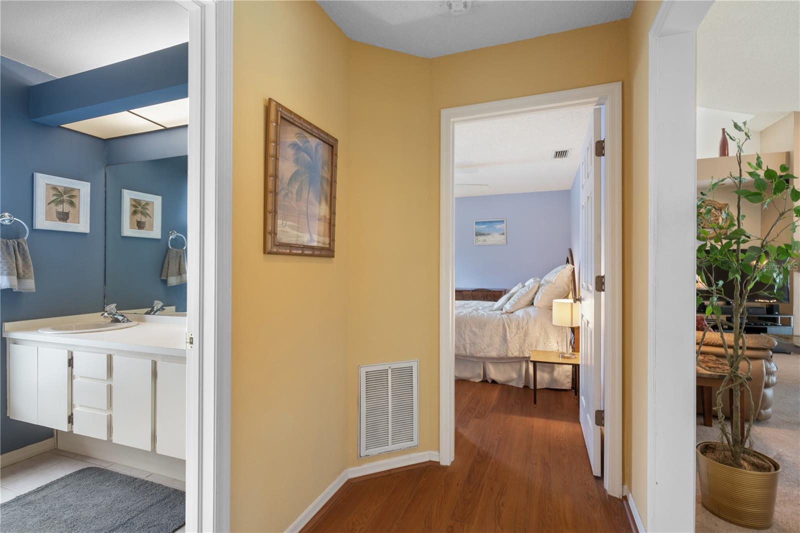 3225 GLENWOOD CIR — photo 40