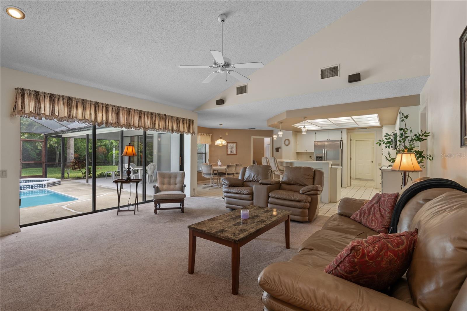 3225 GLENWOOD CIR — photo 26