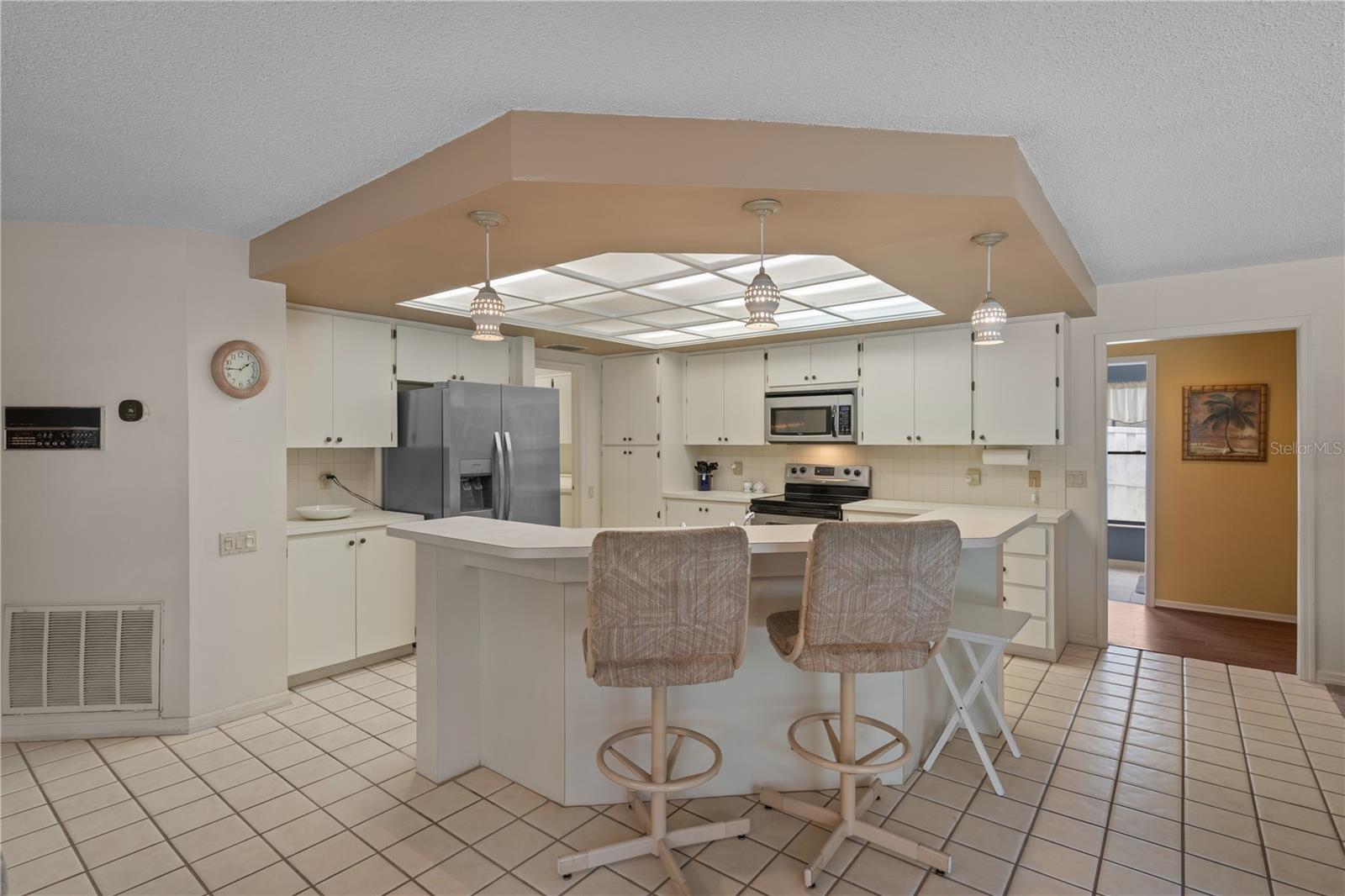 3225 GLENWOOD CIR — photo 17