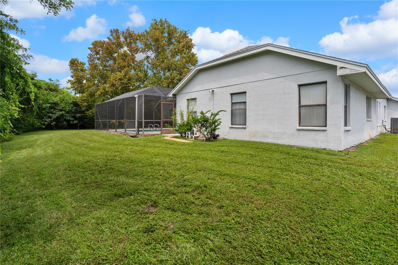 3225 GLENWOOD CIR — photo 60