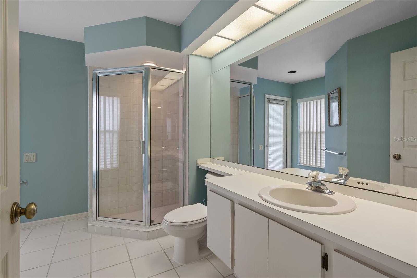 3225 GLENWOOD CIR — photo 38