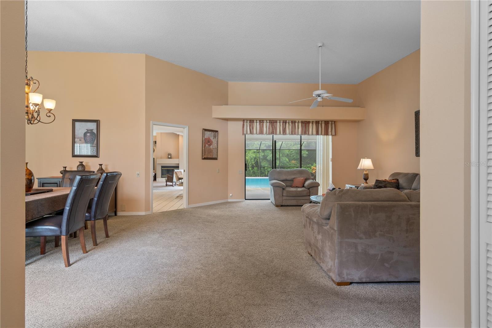 3225 GLENWOOD CIR — photo 6