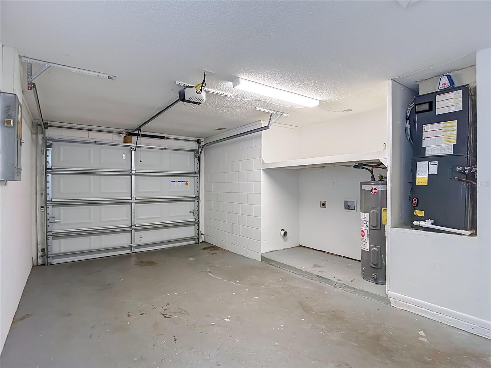 6701 VILLAGE GROVE CT — photo 35