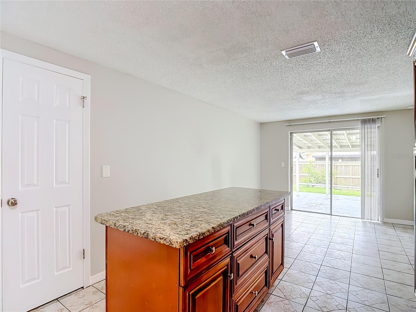 6701 VILLAGE GROVE CT — photo 16