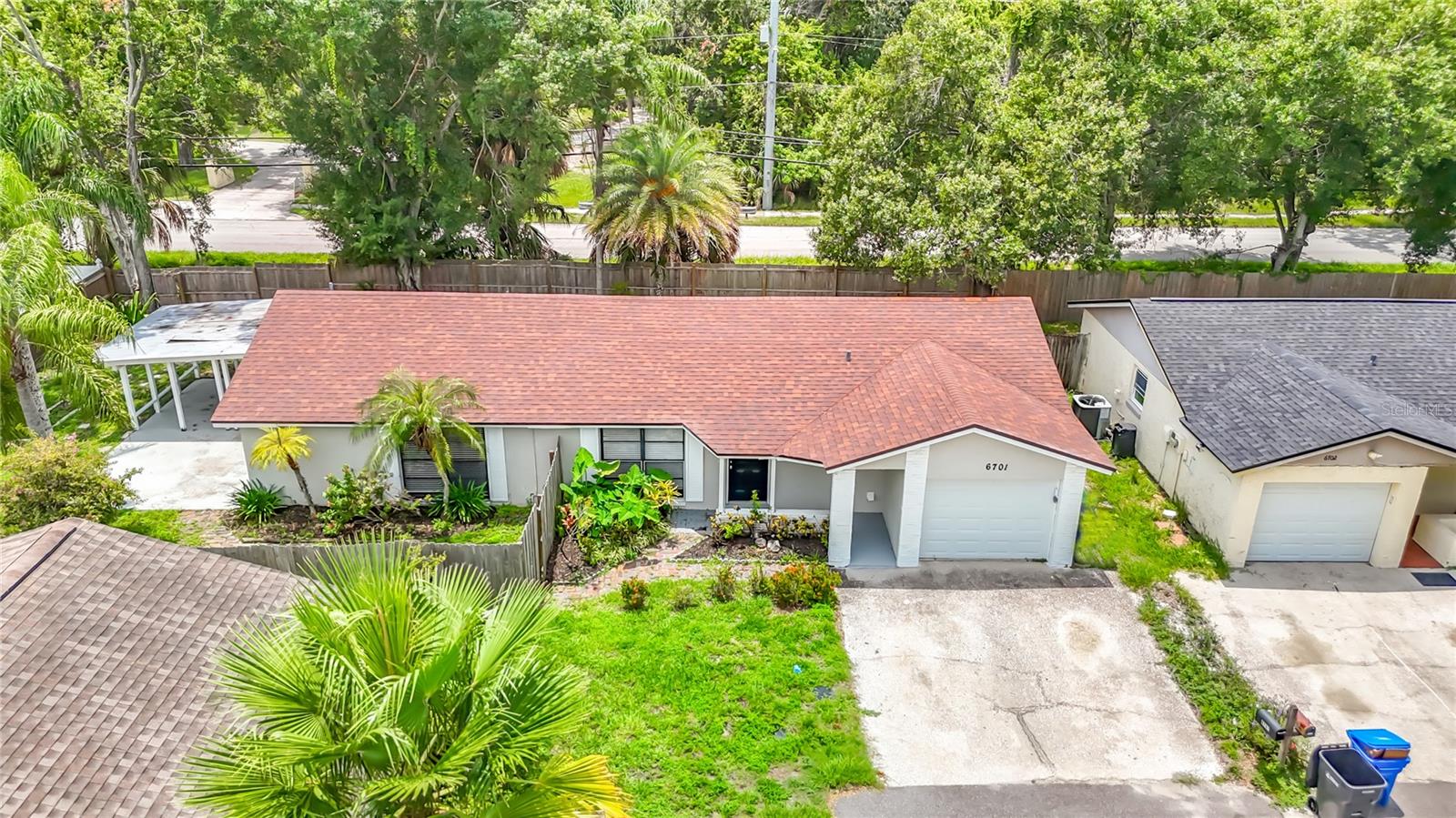 6701 VILLAGE GROVE CT — photo 2