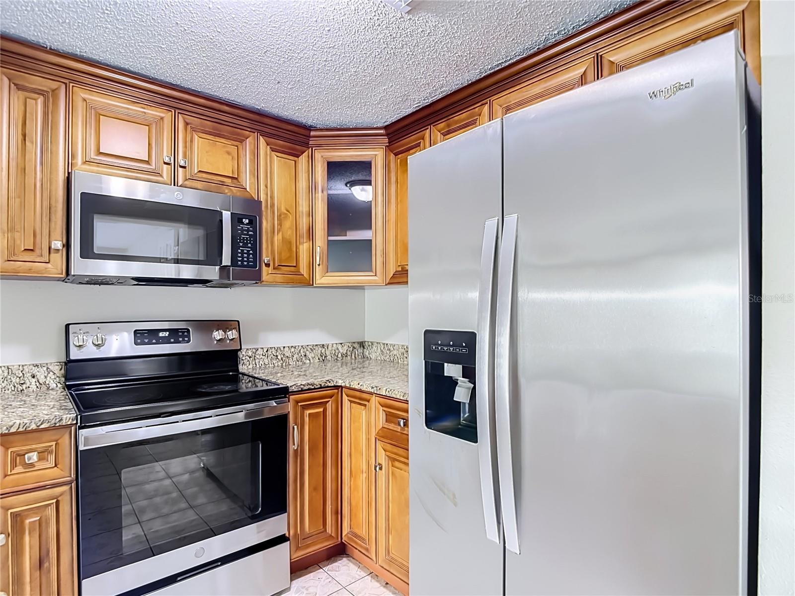 6701 VILLAGE GROVE CT — photo 13