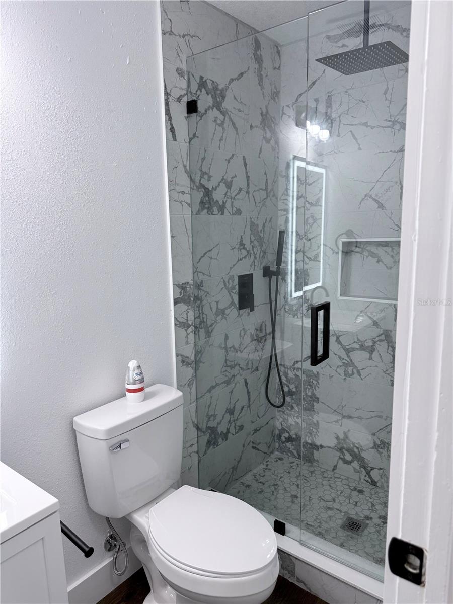 3008 OAKVIEW LN — photo 13