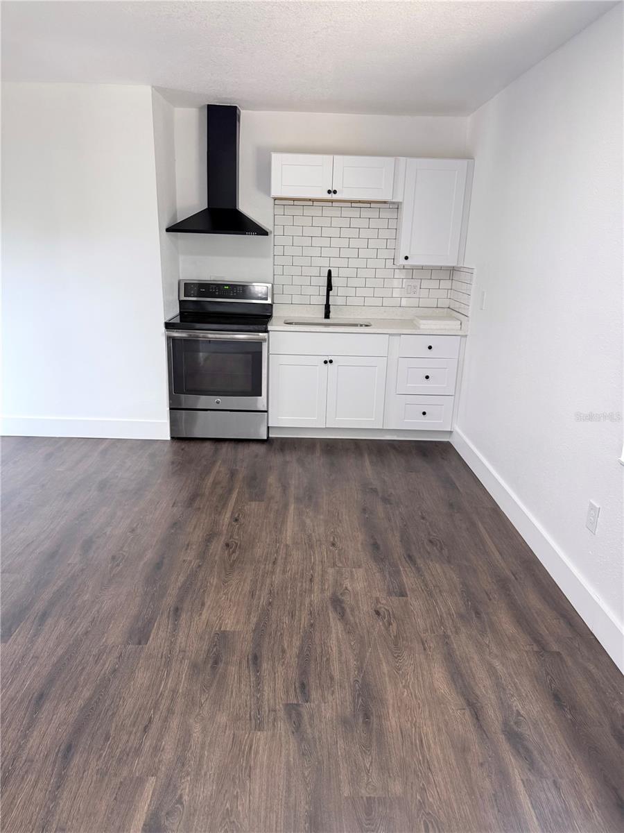 3008 OAKVIEW LN — photo 11
