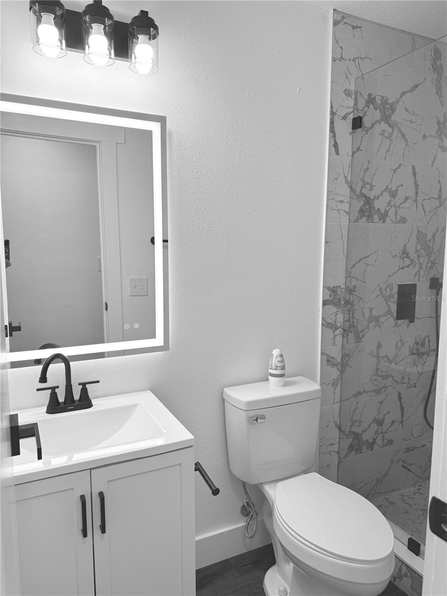 3008 OAKVIEW LN — photo 16