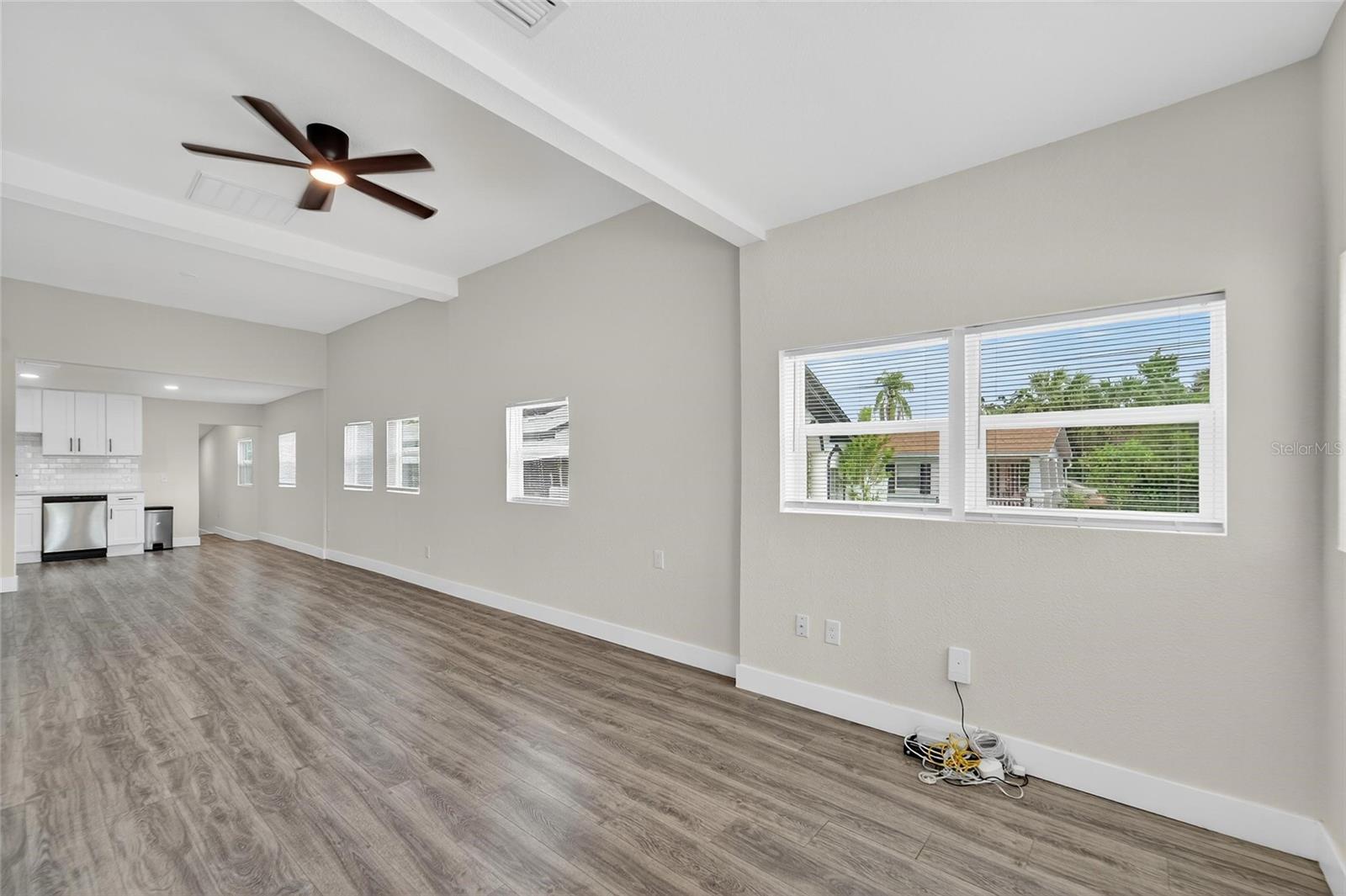 2525 W BEACH ST — photo 5
