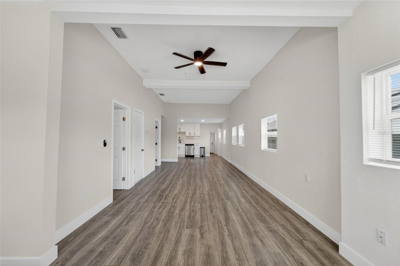 2525 W BEACH ST — photo 6