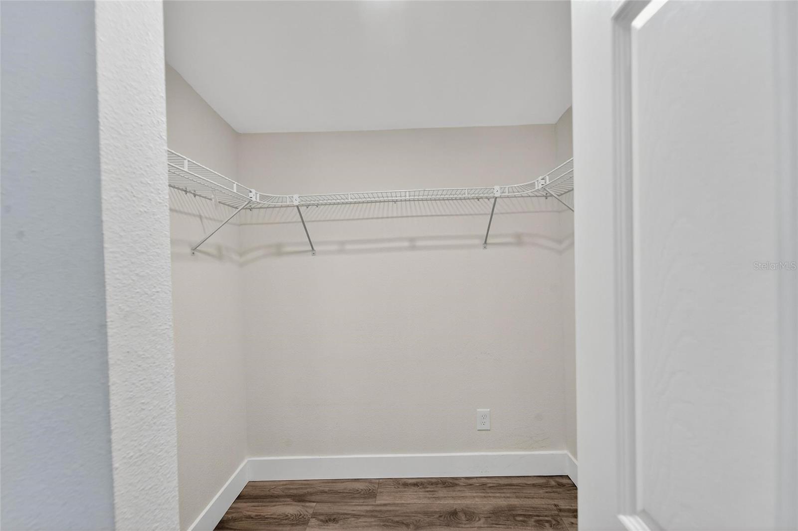 2525 W BEACH ST — photo 22