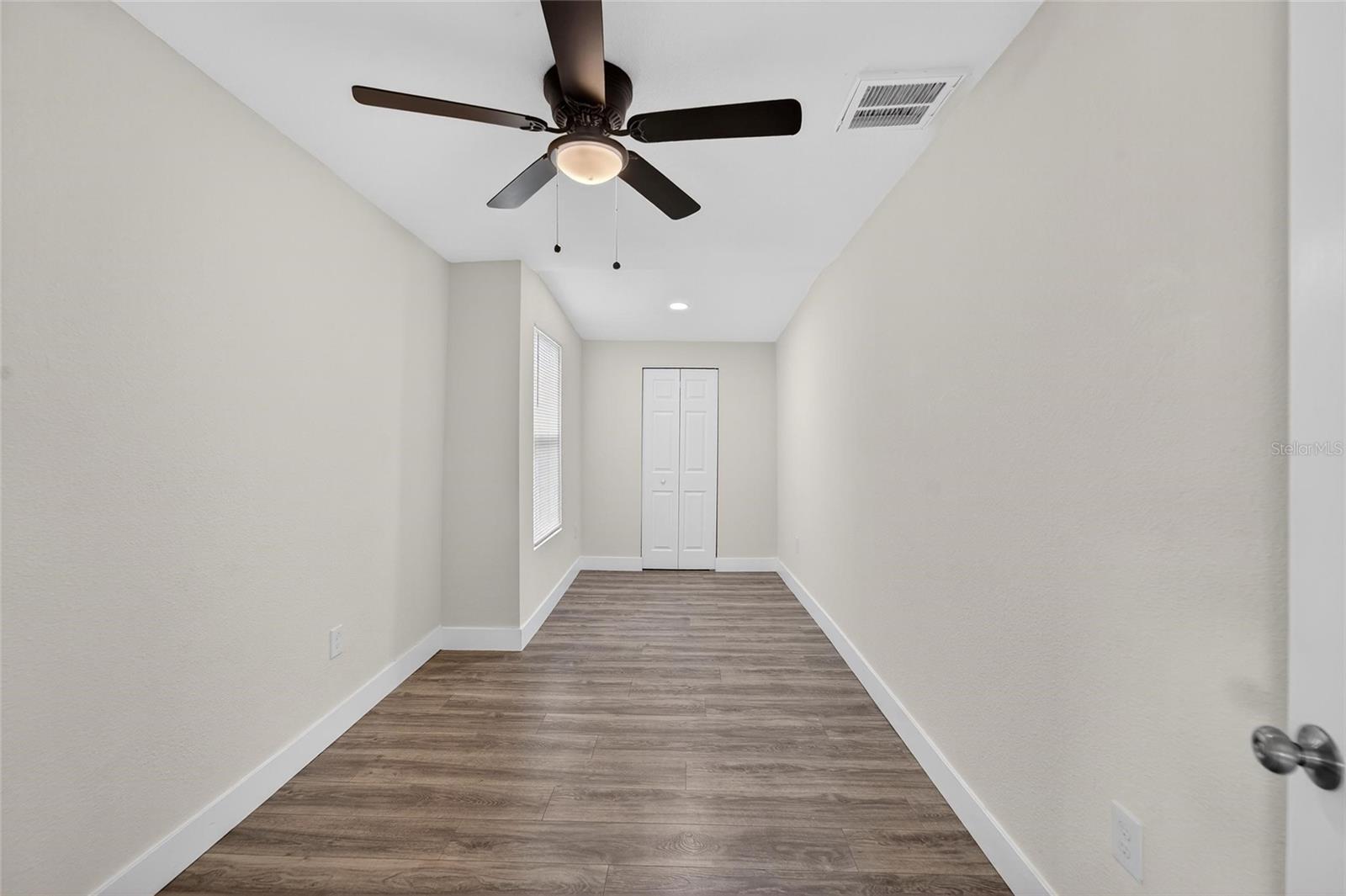 2525 W BEACH ST — photo 21