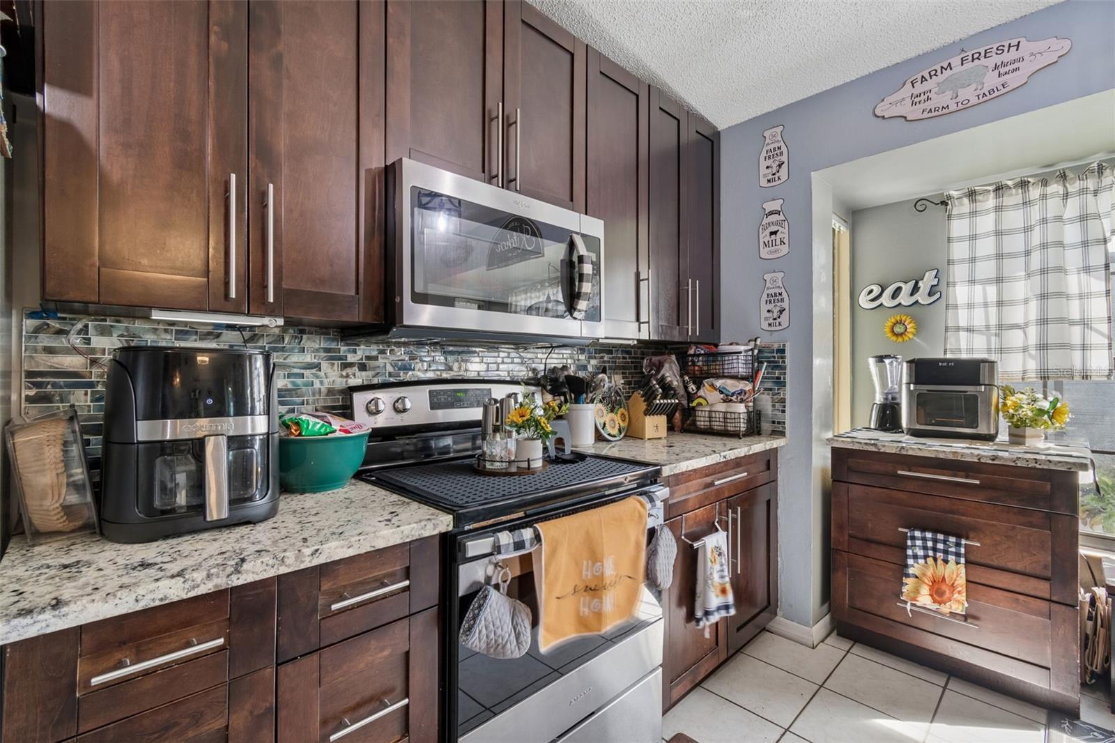 10326 OUT ISLAND DR — photo 4