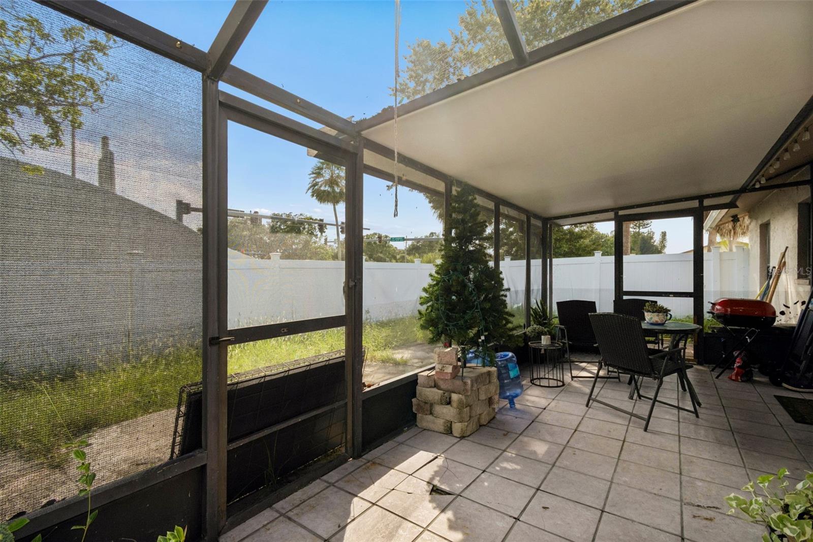 10326 OUT ISLAND DR — photo 23