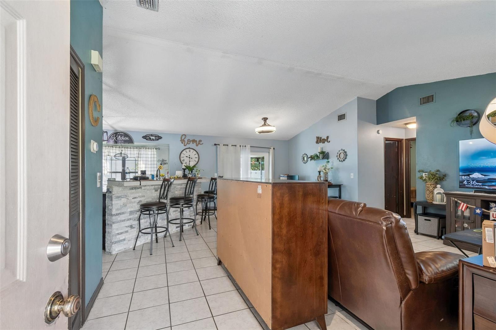 10326 OUT ISLAND DR — photo 7