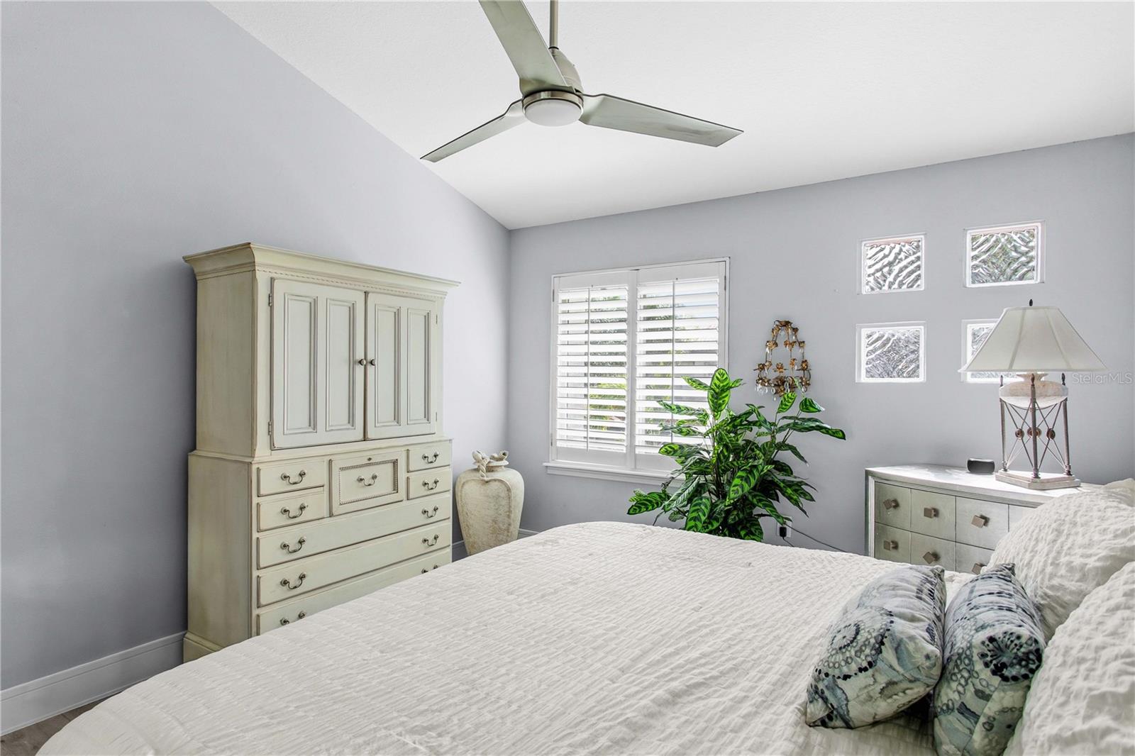 1116 SHIPWATCH CIR — photo 32