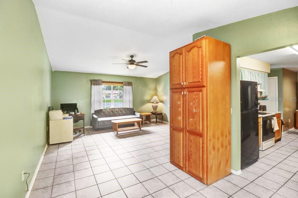 4908 CROCKETT CT — photo 18