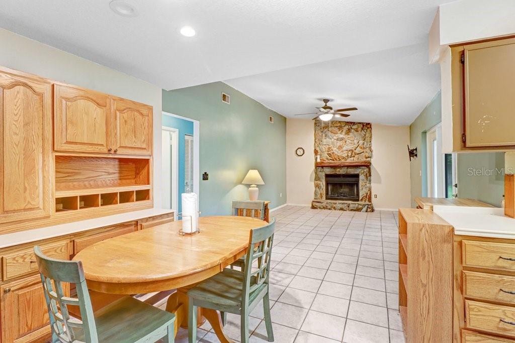 4908 CROCKETT CT — photo 31