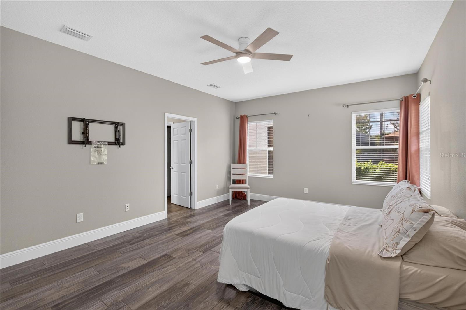7029 OLD BENTON DR — photo 28