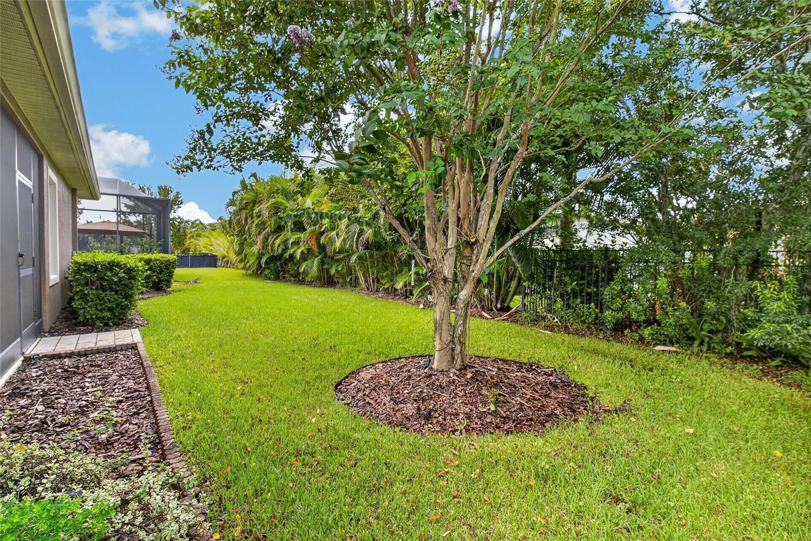 7029 OLD BENTON DR — photo 45