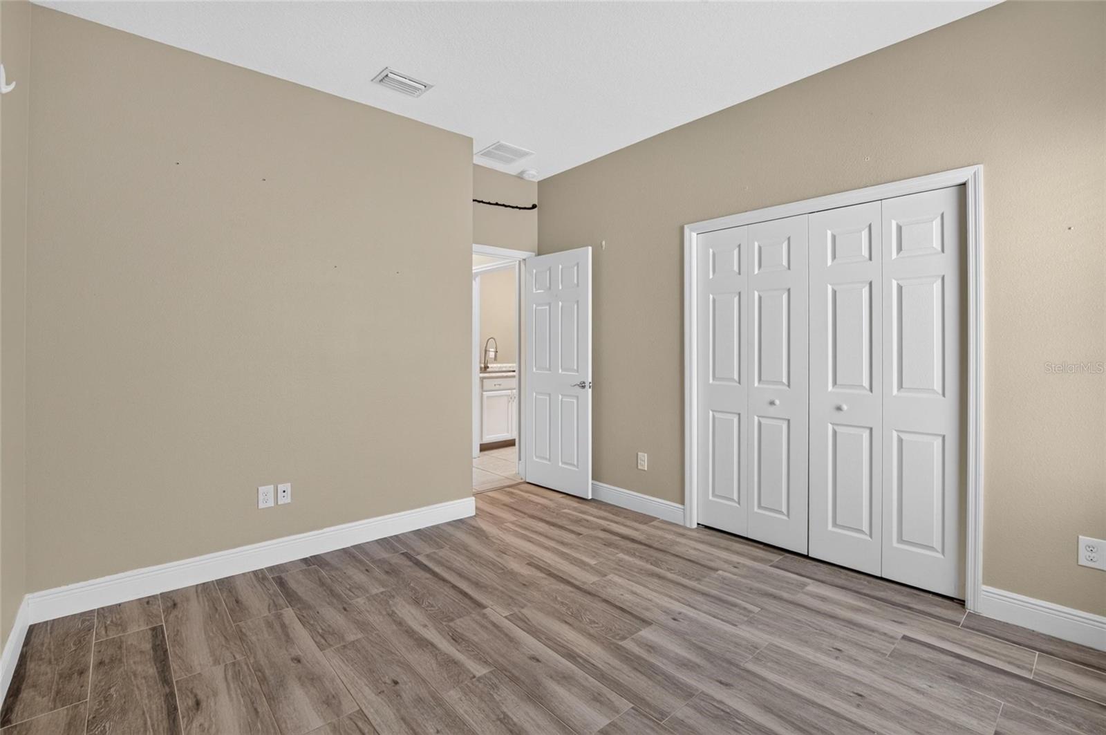 7029 OLD BENTON DR — photo 16