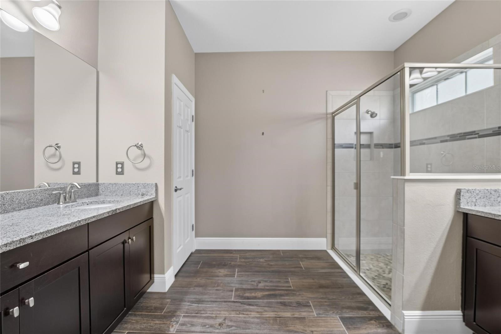 7029 OLD BENTON DR — photo 34